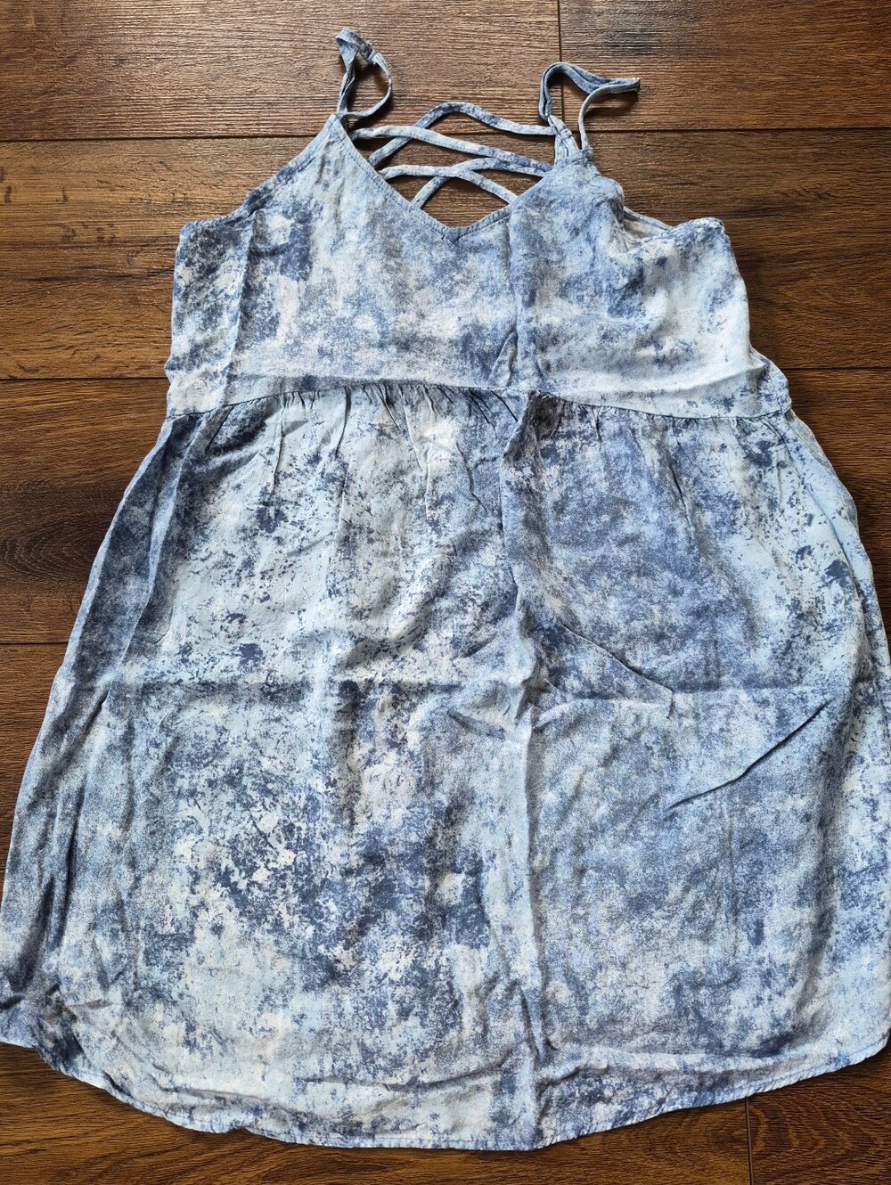 Wild Fable Spaghetti Strap Top Tank Sz S Criss Cross Back Tie Dye Blue Babydoll